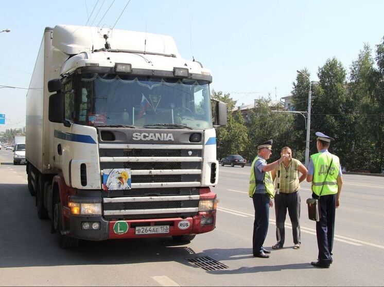 Башкирский парламентарий Флюр Нурлыгаянов рассказал, что сегодня жителей республики больше всего волнуют разбитые дороги
