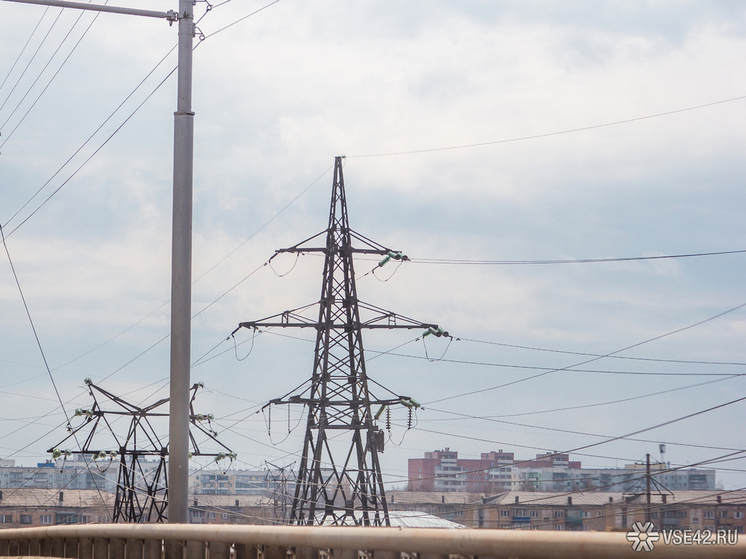 В двух населенных пунктах Кузбасса произошел сбой в электроснабжении, оставив их без света
