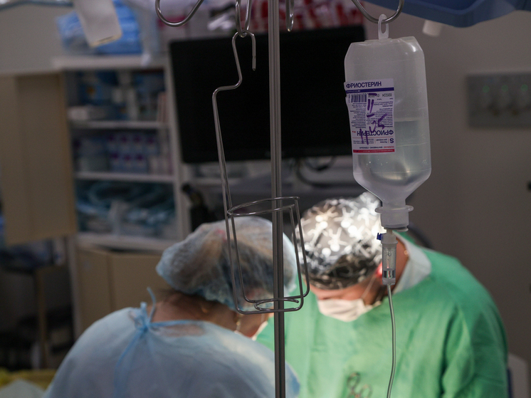 В Приморье удалили опухоль яичника размером с футбольный мяч