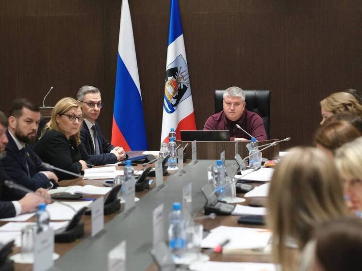 Дронов встретился с активистами Движения Первых для подведения итогов работы