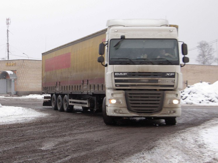 Из-за дождя и гололеда на Камчатке временно закрыли участок трассы