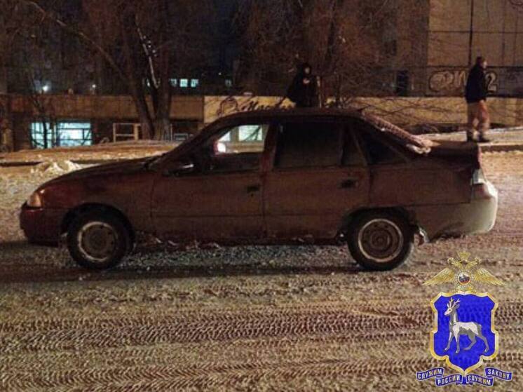 Иномарка Daewoo Nexia сбила 3 пешеходов во время снегопада в Тольятти 15 декабря