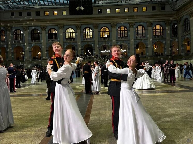 Кадеты из Барнаула представили Алтайский край на международном благотворительном балу