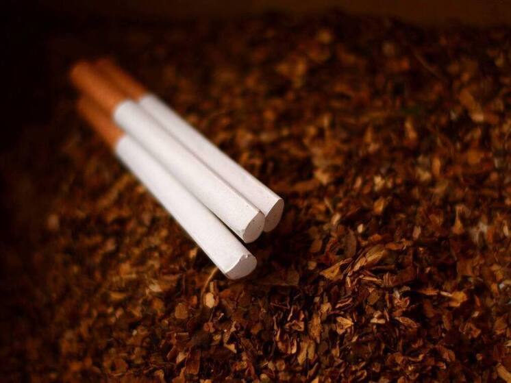 Владелец магазина в Махачкале получил крупный штраф за продажу сигарет подростку