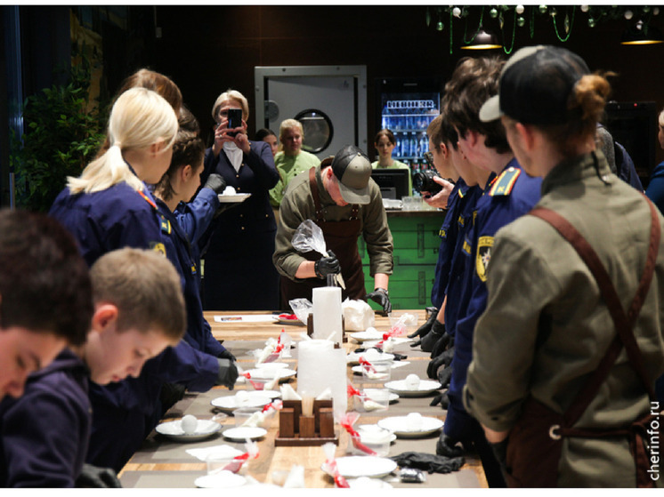 Школьники Череповца посетили мастер-класс в новом кафе «Арсенал»