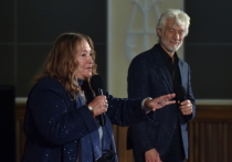 Актриса, режиссер, сценарист Наталья Бондарчук очень любит приезжать в Крым. С этого года Наталья Сергеевна - председатель жюри Фестиваля духовно-нравственного и семейного кино «Святой Владимир». В Севастополе режиссер провела творческую встречу с жителями и гостями города. Эту встречу Наталья Бондарчук посвятила памяти своего отца и 40-летию выхода на экраны фильма «Детство Бемби», затронув очень личные истории.