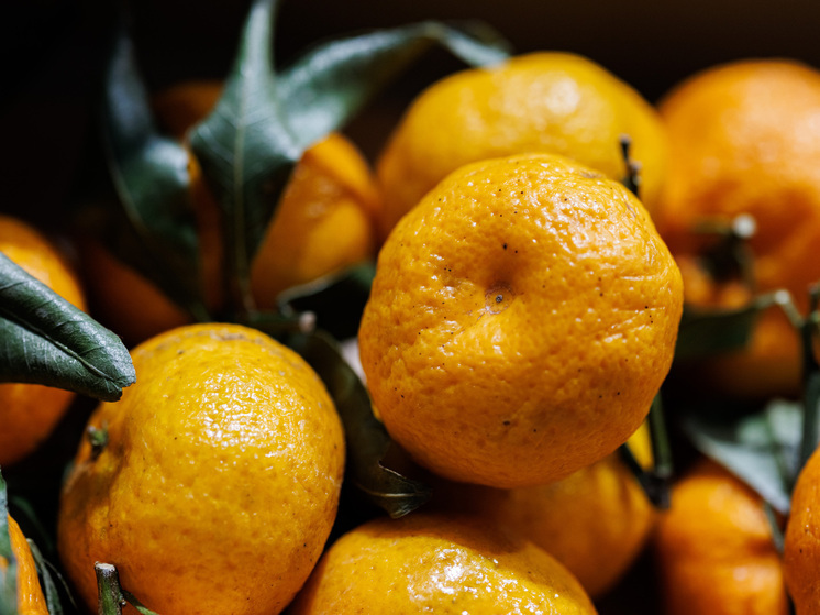 Главный диетолог Московской области рассказала, как правильно есть мандарины