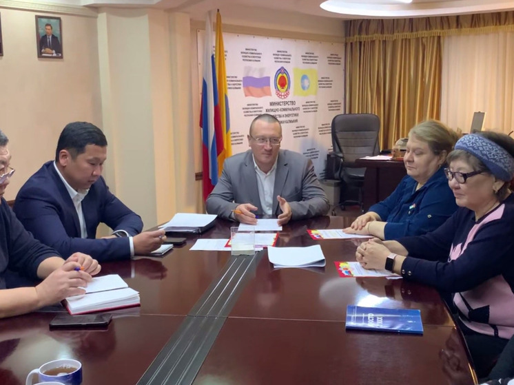 Коммунальное ведомство Калмыкии отметило домкомов