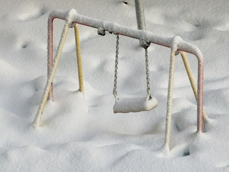 На Сахалине 17 декабря ожидается штормовой снегопад