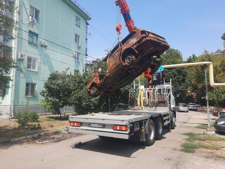 В Краснодаре с начала года убрали 400 брошенных авто