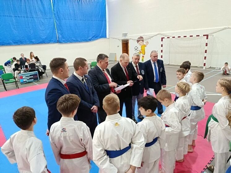 Борцы и каратисты кировской СШ No 4 привезли награды с престижных турниров