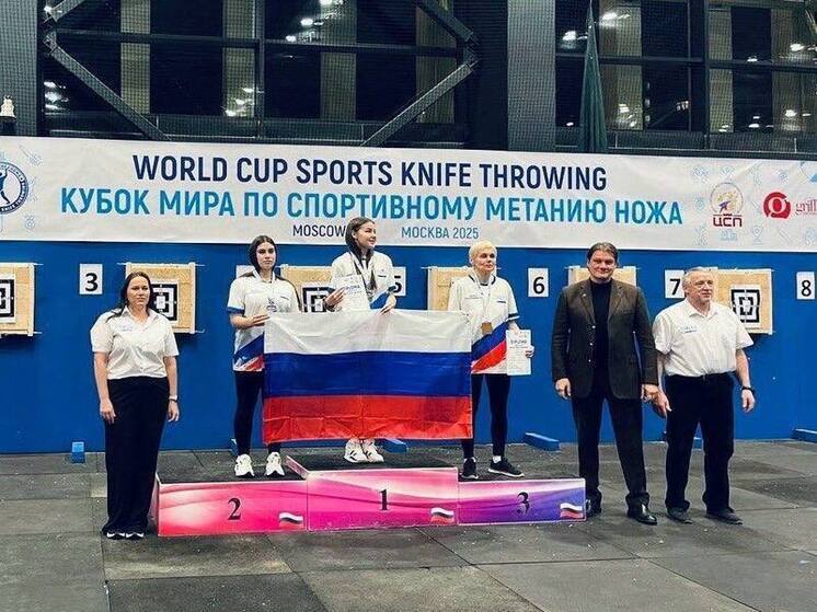 Новгородка Карина Тюрк завоевала серебро Кубка мира по спортивному метанию ножа
