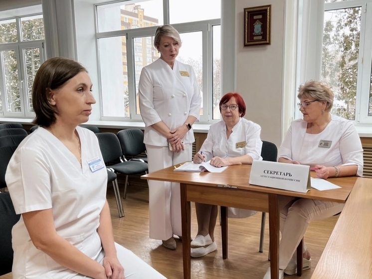 Пятьдесят новых категорий: в больнице им. Луки аттестовали лучших медсестёр области