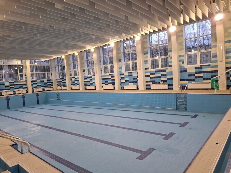 Новую школу с двумя бассейнами построили в Красносельском районе