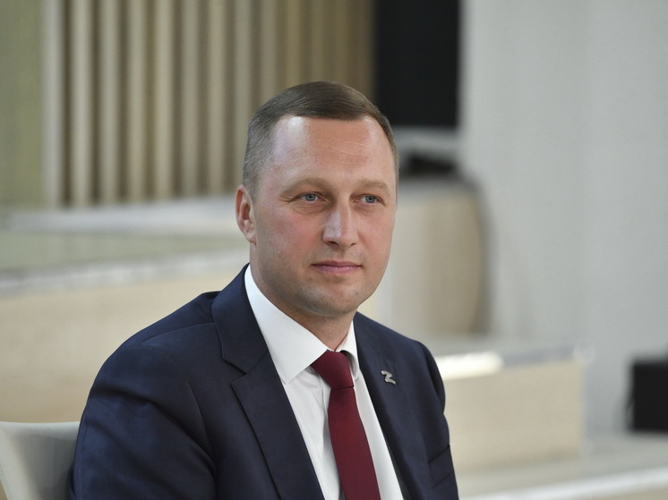 В интервью «МК в Саратове» глава региона Роман Бусаргин рассказал о событиях уходящего года и стратегических перспективах, об итогах социально-экономического развития области и реализации масштабных инвестиционных проектов, а также планах на предстоящий, 2026 год