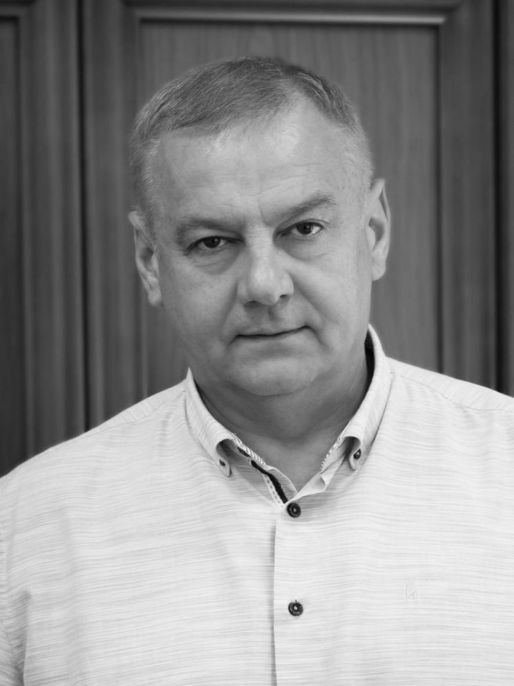 В ночь на 16 декабря 2025 года ушёл из жизни после тяжёлой и продолжительной болезни директор музея-заповедника Ивана Тургенева «Спасское-Лутовиново» Сергей Афанасьевич Ступин