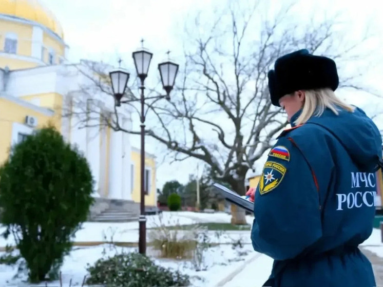 Спасатели Калмыкии проверяют безопасность в храмах