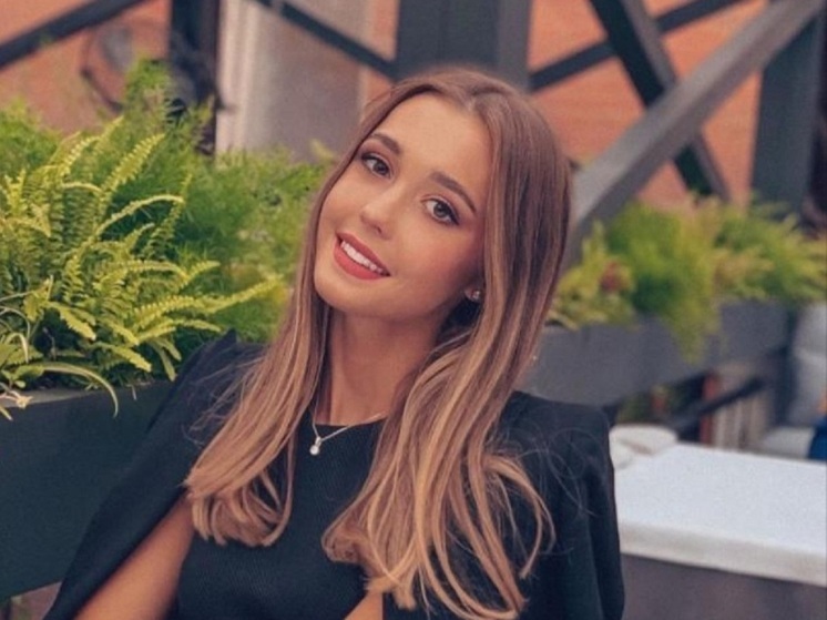 25-летняя российская художественная гимнастка Евгения Леванова показала результаты красивой фотосессии. Пятикратная чемпионка мира показала то, чем ее наградила природа.