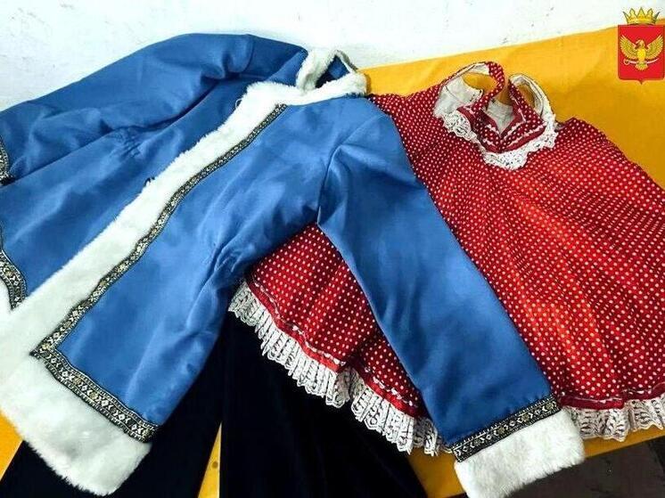 Новогодний подарок от Мурманска: сценические костюмы передали в Дом культуры Приморска