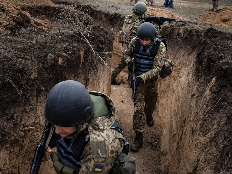 Министр обороны Словакии Калиняк: чем дольше длится конфликт, тем больше ущерб Украине