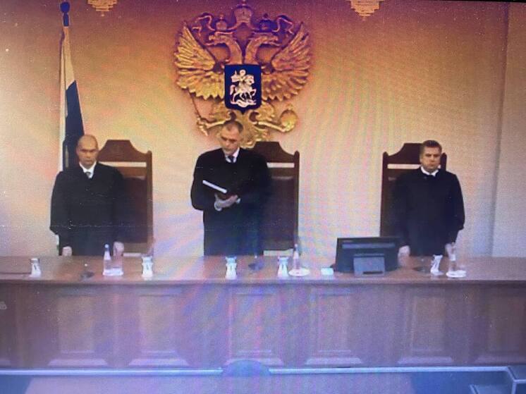 Верховный суд отменил прежние решения по делу Долиной и вернул квартиру Лурье