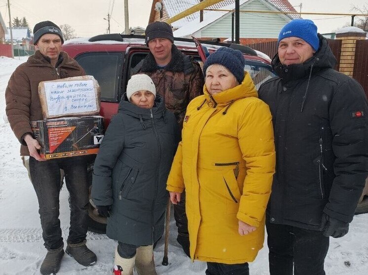 Из Красноармейского округа в зону СВО передали новогодние подарки