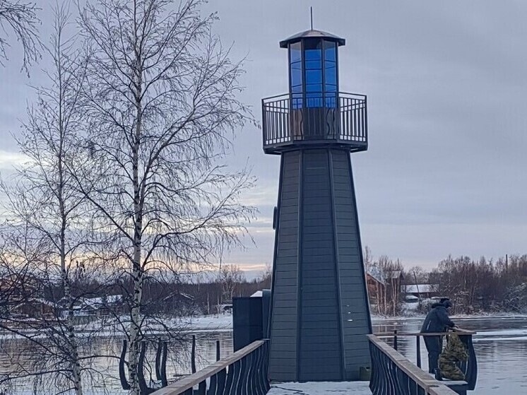 Часть маяка была поднята со дна реки в Беломорске