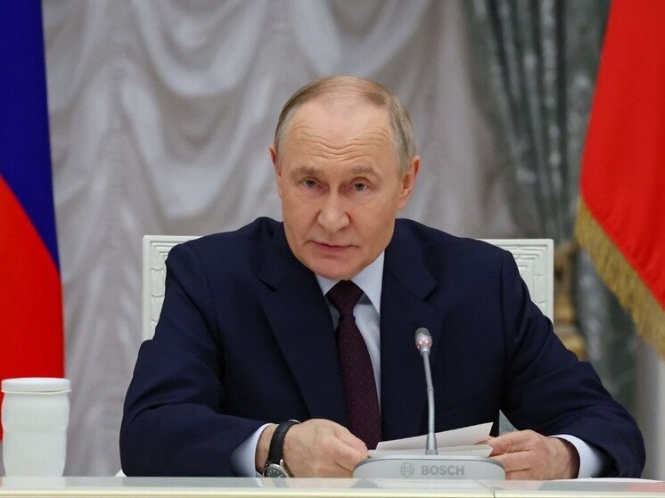 Путин объявил благодарность двум воронежским чиновникам