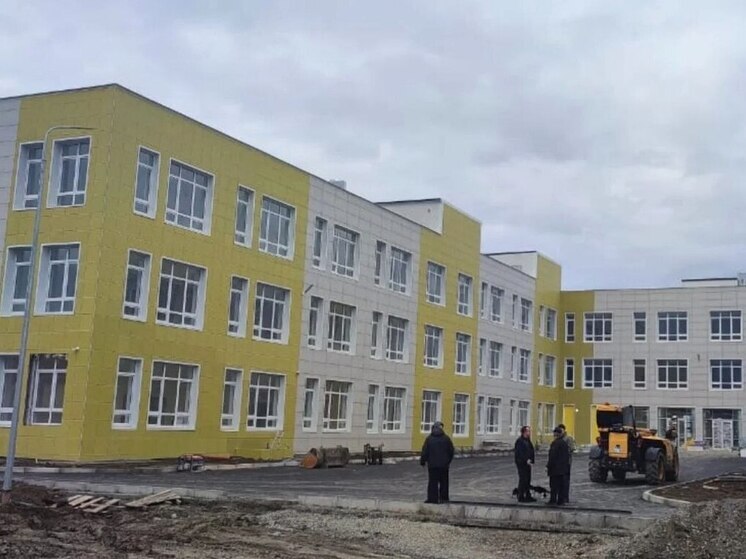 В Хасавюртовском районе завершается строительство новой школы на 604 ученических места