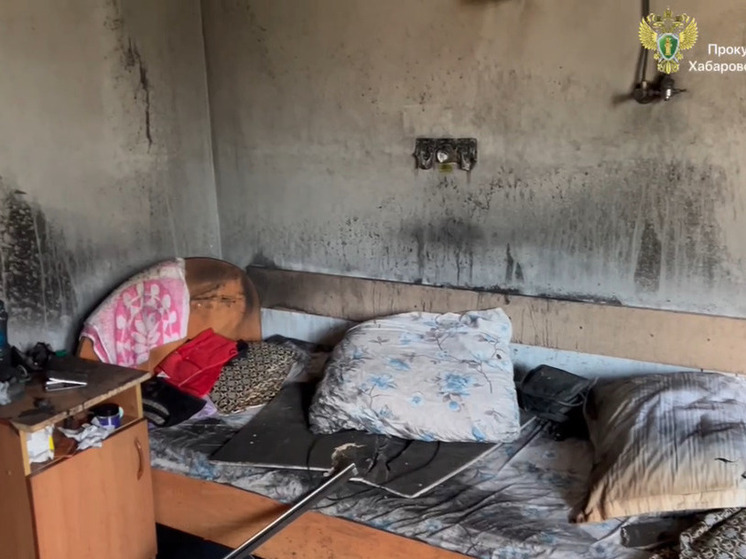 Отключил сигнализацию и сказал, что тревога ложная: смертельный пожар в больнице Хабаровска