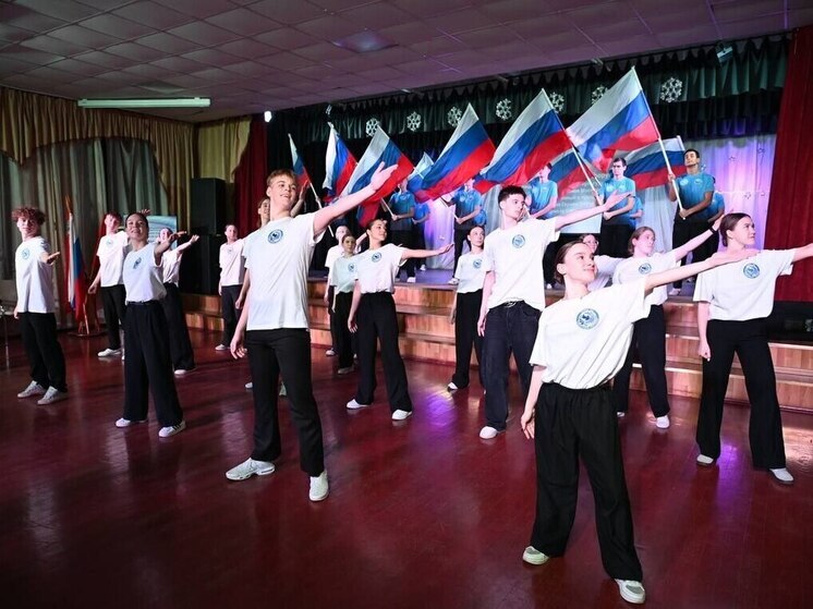 Как воспитать не только чемпионов, но и настоящих патриотов? Ответ на этот вопрос искали участники первого регионального спортивного форума, который объединил в Серпухове педагогов, легендарных воинов и титулованных спортсменов