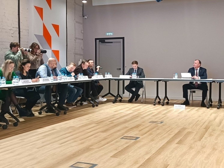 Предновогодний разговор главных редакторов с Алексеем Орловым по традиции прошел на площадке креативного кластера «Домна»