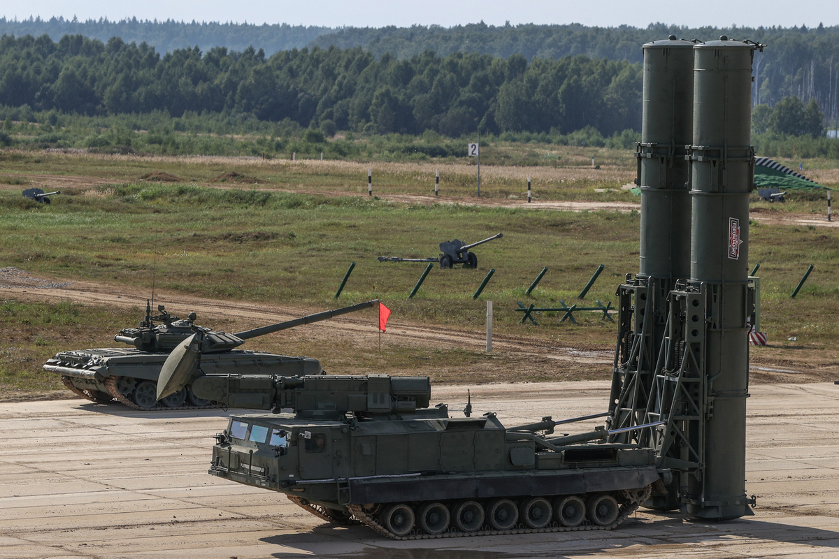 Почти 100 беспилотников были сбиты над регионами России за ночь