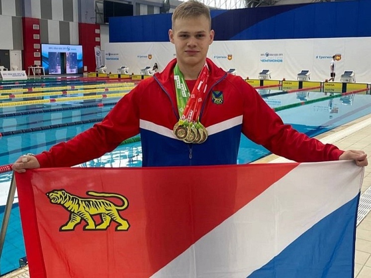 Четыре золота в копилку Приморья: пловец Роман Лободин победил на всех дистанциях в Беларуси