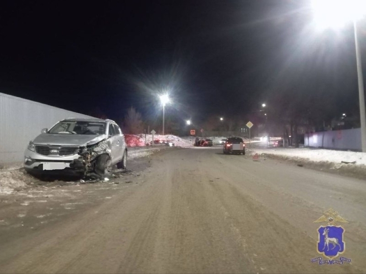 24-летний парень пострадал в ДТП с 3 легковушками в Самарской области 16 декабря