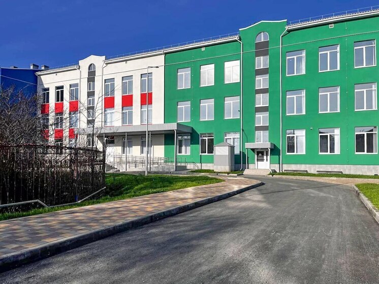 Под Симферополем завершено строительство школы на 600 учеников