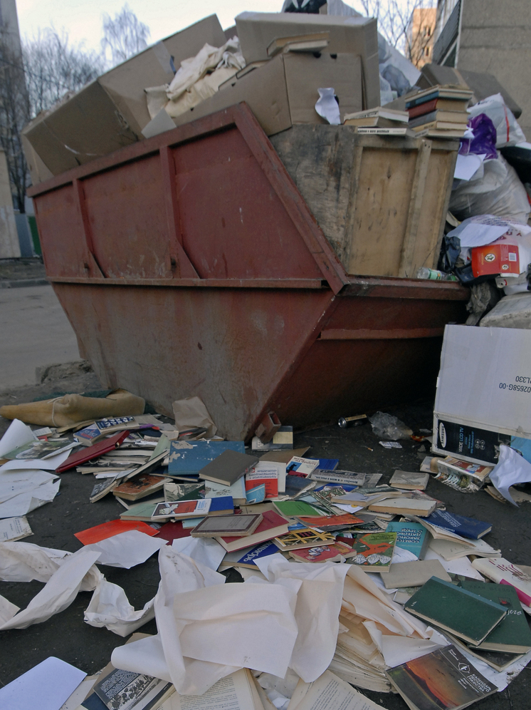 Жители Новосибирска жалуются на серьезные проблемы с вывозом мусора