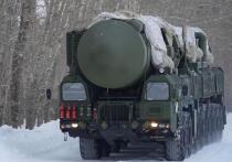 Расчеты подвижных грунтовых ракетных комплексов «Ярс» одной из дивизий Ракетных войск стратегического назначения (РВСН) выведены на маршруты боевого патрулирования в рамках учения 17 декабря, в День РВСН