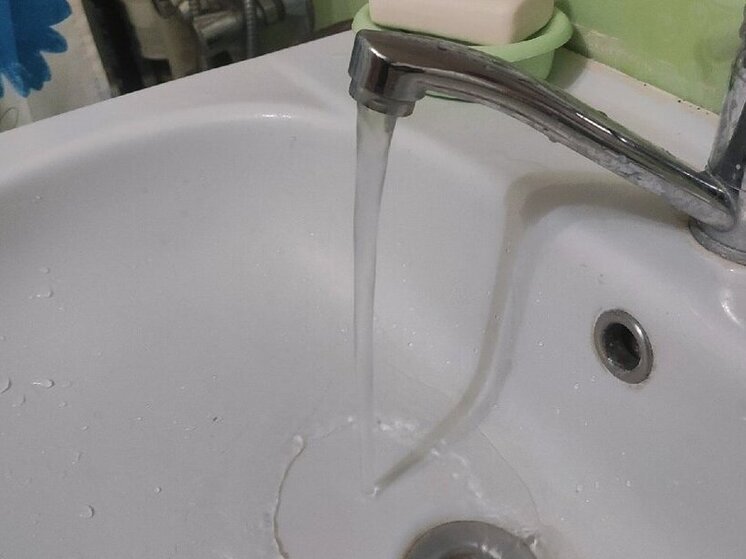 Водоканал Вологды объяснил причины неприятного запаха воды из крана