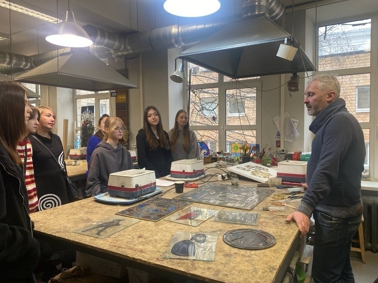 Юные художники из Серпухова посетили университет