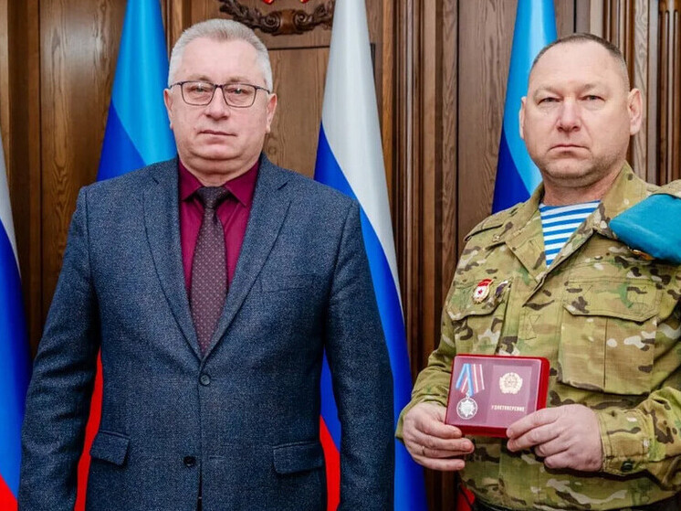 Глава ЛНР наградил защитников Луганска 2014 года