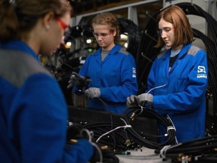 Свыше 200 студентов будут собирать грузовики на «КАМАЗе»