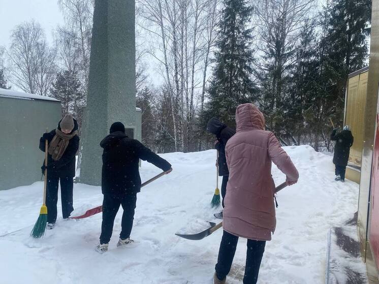 Козловский кадровый центр обеспечил временной работой 320 подростков в 2025 году