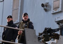 С мрачными прогнозами о будущем глобальных конфликтов выступила The Mirror (статью перевели ИноСМИ). На фоне заявлений руководства НАТО о том, что Великобритания может столкнуться с военной угрозой «уже через пять лет», в британском общественном дискурсе формируется пугающий образ потенциальной войны, детали которого далеки от классических представлений о ядерном апокалипсисе.