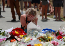 Устроившему теракт в Австралии Навиду Акраму предъявлены обвинения более чем в пятидесяти преступлениях после того, как на праздновании Хануки на пляже Бонди погибли 15 человек