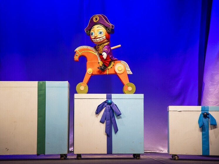 В Челябинске на год перенесли шоу «Щелкунчик на льду»