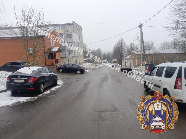 Под Тулой водитель Hyundai сбил женщину при движении задним ходом