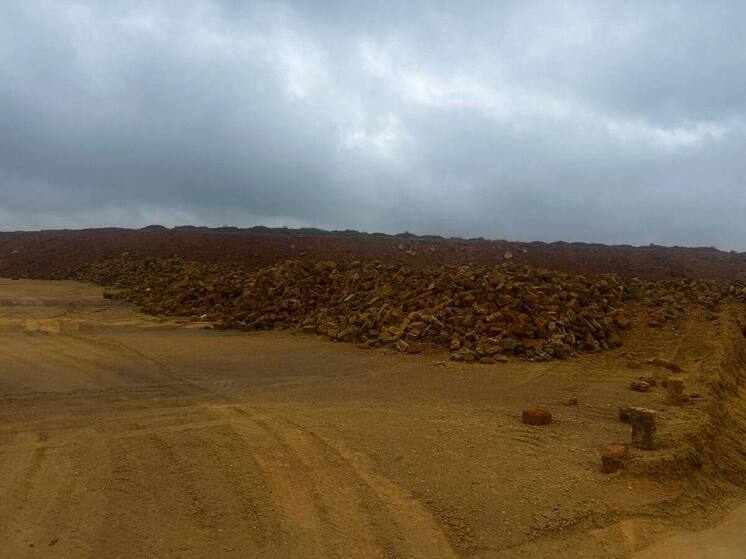 Суд приостановил добычу полезных ископаемых на сельхозземлях в Первомайском районе