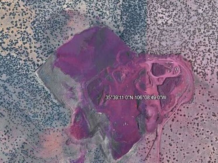 Огромную «лужу крови» в американской пустыне восприняли как плохое предзнаменование