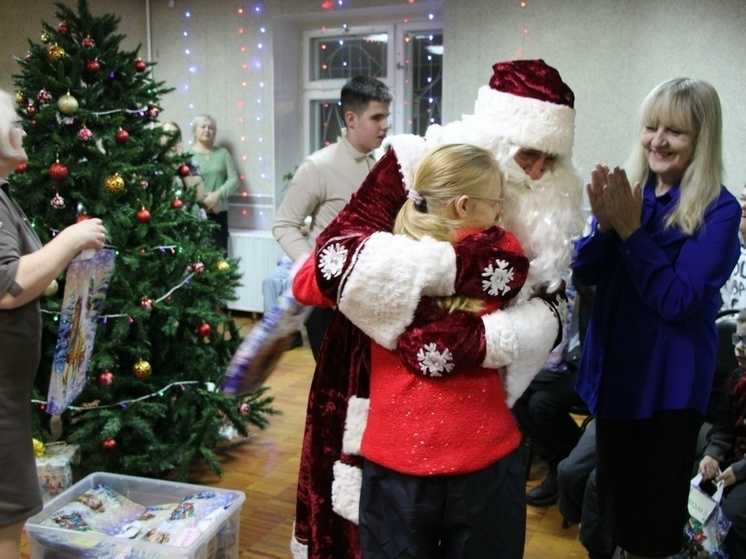 В Коряжме прошла акция  «Новогодняя гирлянда Доброты»